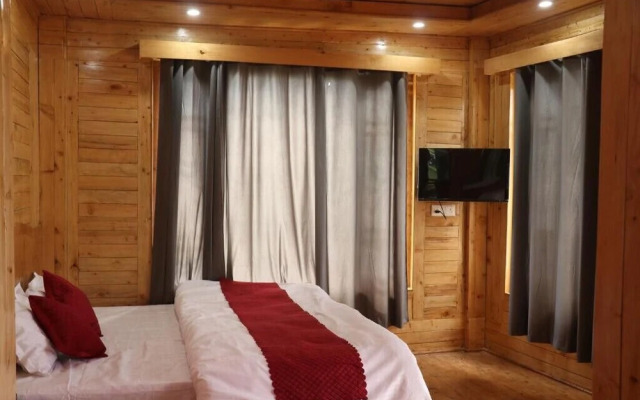 The OutHouse Forest View - Kalatop