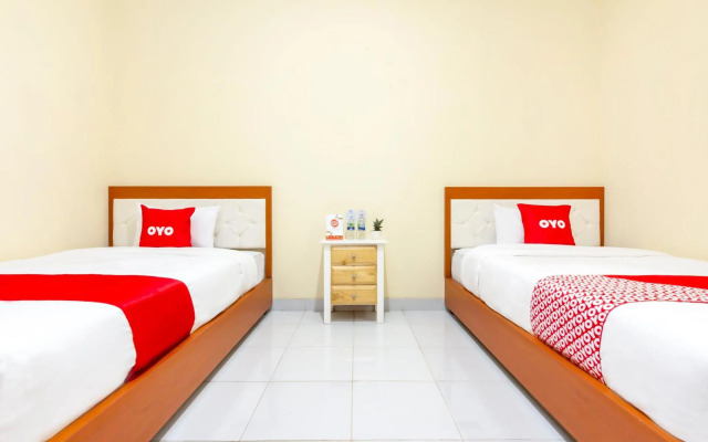 OYO 2008 Sellinas Family Residence Syariah