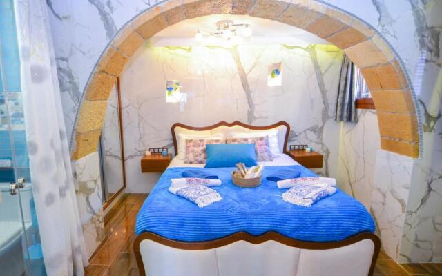 Heated Private Salt Pool, Spa, 4BD & 4BR