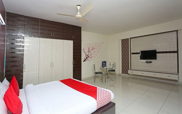 OYO 8587 Dwell Suites