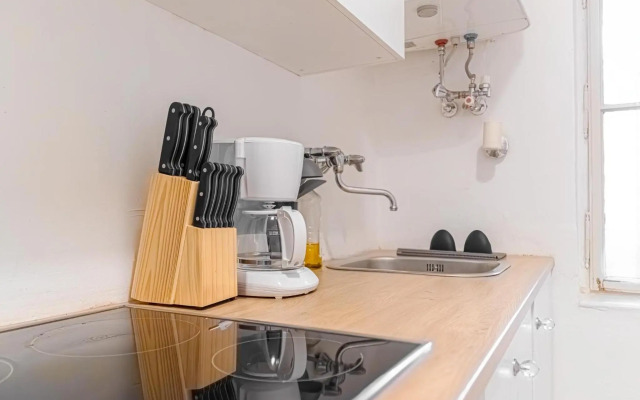 attractive 2BR Apt. Near AKH- Ideal for Longstays