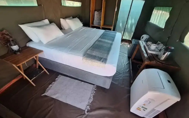 RiverScape Inn Tented Guest House