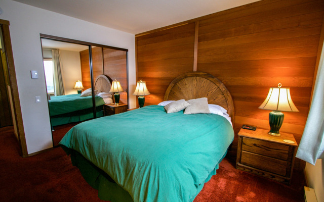 Snowcreek II #308 Condo