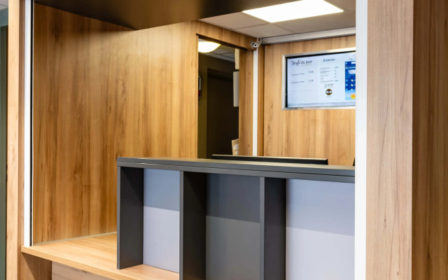 B&B HOTEL Saint-Etienne Monthieu