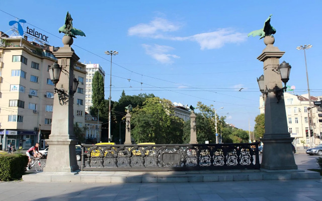 * The Sky-View Studio * in Cozy Boho Style