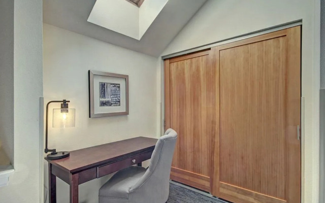 River Mtn Lodge E301