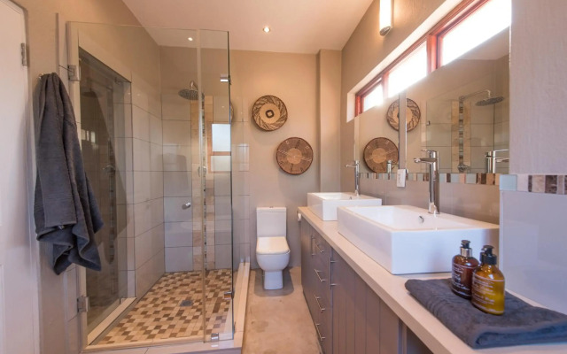 eKhaya Bush Villa