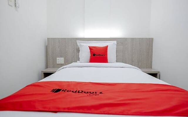 RedDoorz Plus @ Jalan Juanda Medan