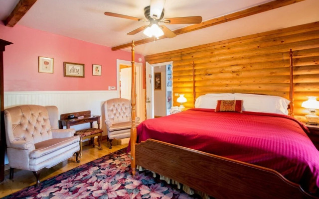 Quarter Horse Inn / Rose Room