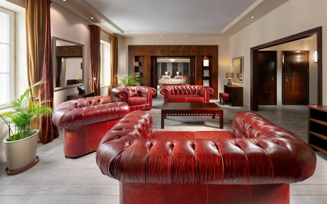 Mamaison Le Regina Boutique Hotel