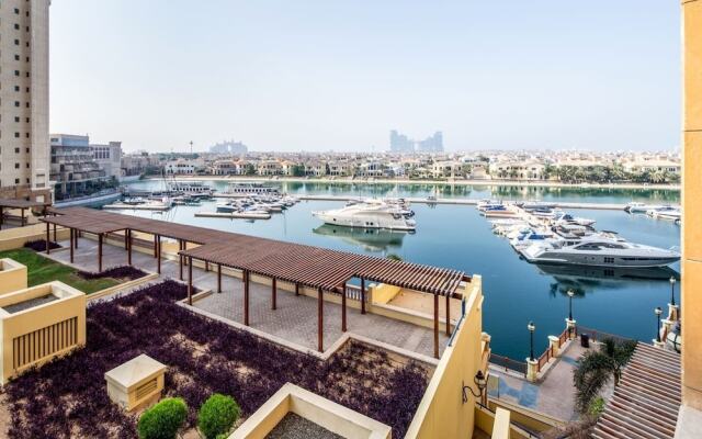 Refined 2BR Luxury Apartment at Palm Jumeirah