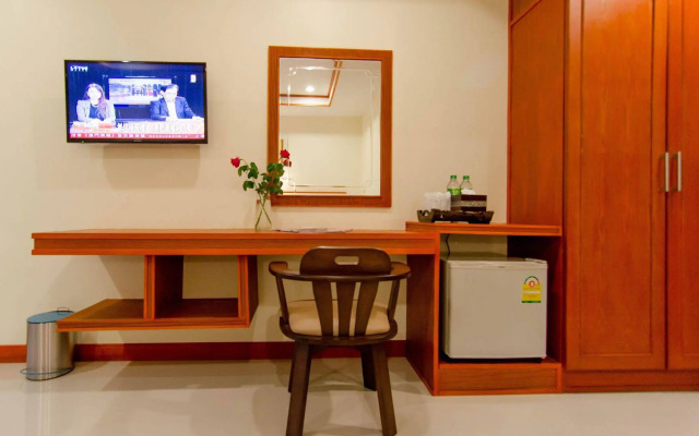 ZEN Rooms Chaofa Nok