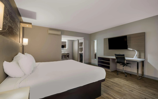 Best Western Diamond Bar Hotel & Suites