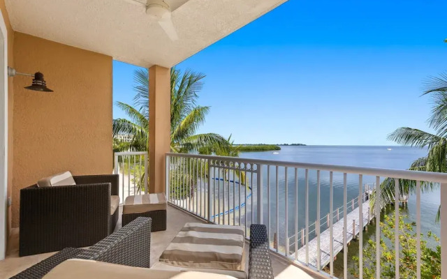 Ocean Front 2BR Residence