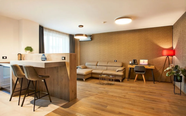 Promenada Studios