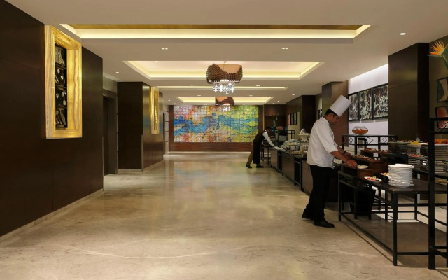 Grand Mercure Vadodara Surya Palace Hotel