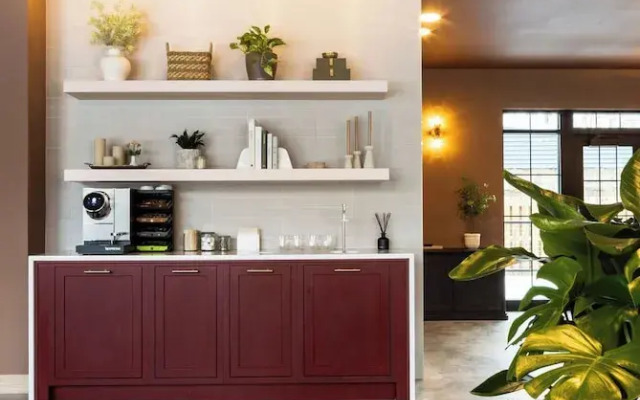 The Dylin by Mint House
