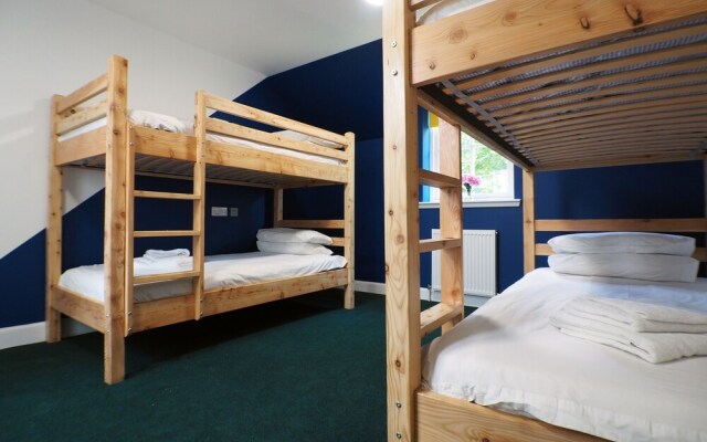 Loch Ness Bunk Inn