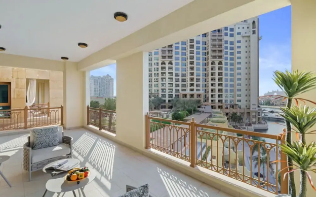 Waterfront 3BR Apt Direct Access to Nakheel Mall