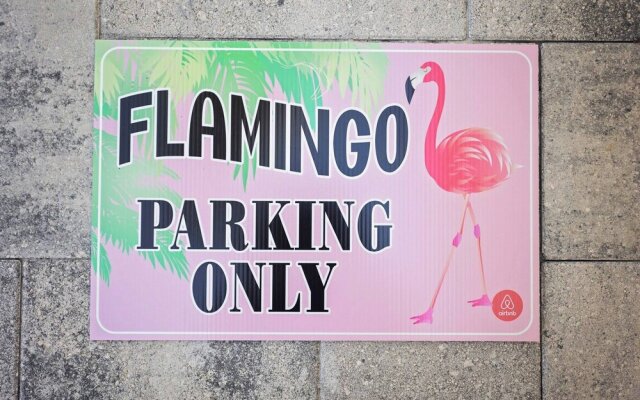 "room in Apartment - Flamingo Room on the Cotee River"