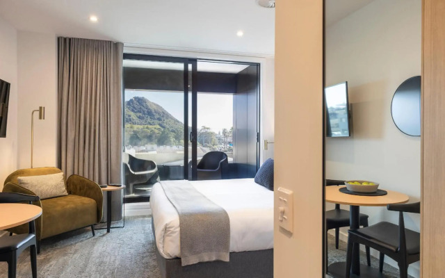 Rooftop Retreat - Mount Maunganui Holiday Home