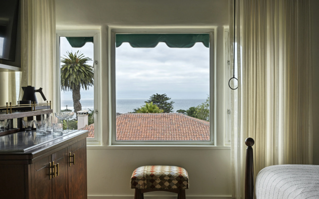 La Playa Hotel