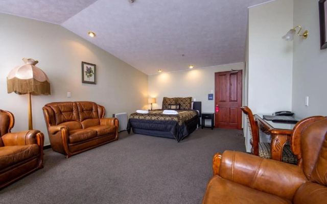 Victoria Railway Hotel – Guest Rooms – Invercargill