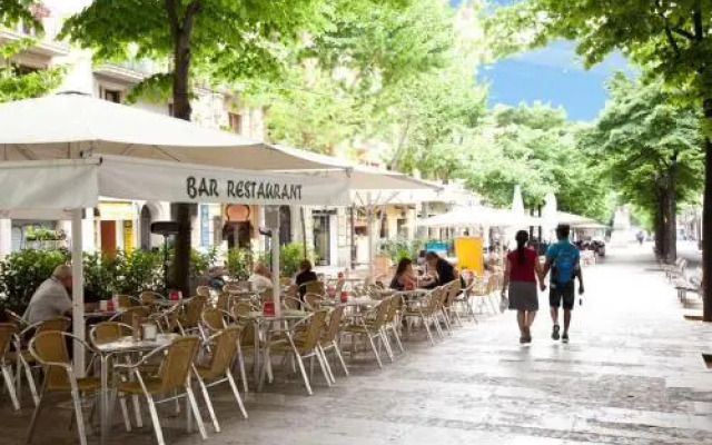 LetsGo Sagrada Familia Penthouse