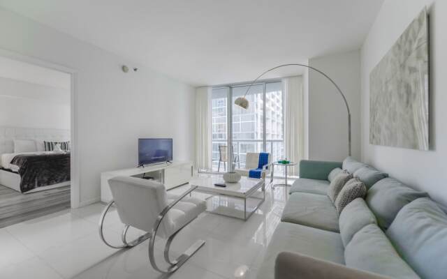 Cesar Suites at Icon Brickell Miami
