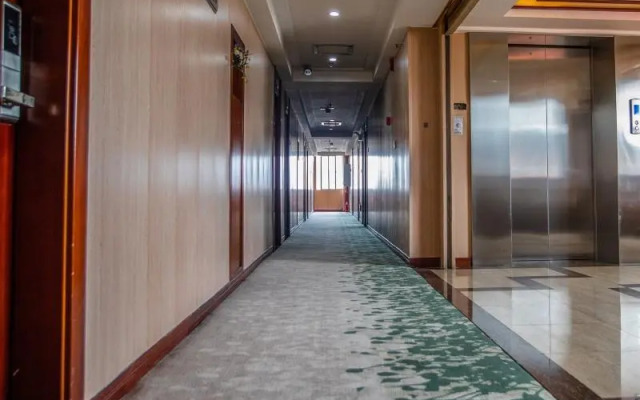 Greentree Alliance Xishuangbanna Peacock Lake Hote