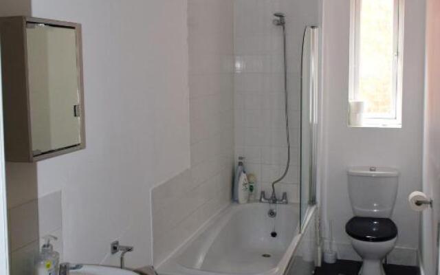 Cleopatra Family Accommodation Sleeps 11 with 2 free parkings
