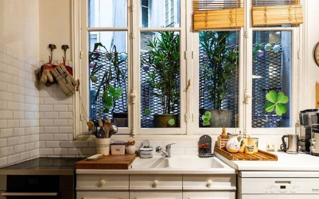 Parisian Charm by Pereire