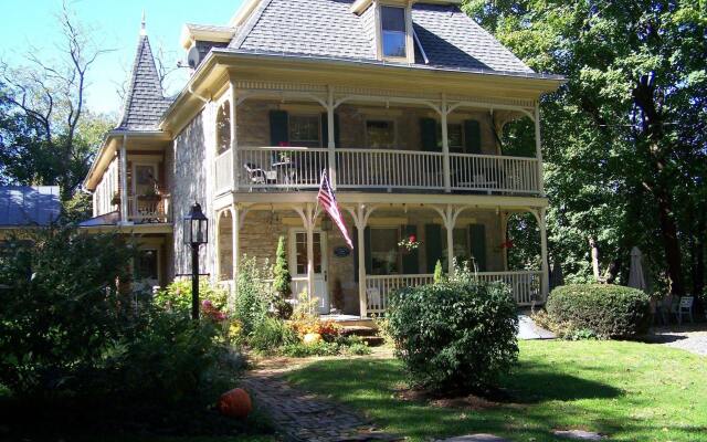 Fallen Tree Farm Bed & Breakfast