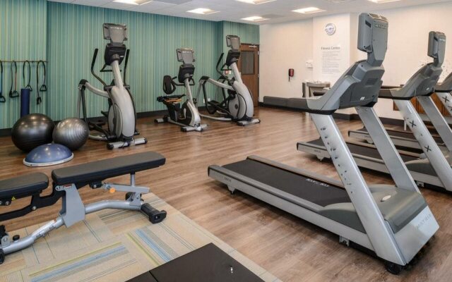 Holiday Inn Express & Suites Ruskin by IHG