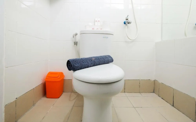 Luxurious Bassura City Apartment with Mall Access