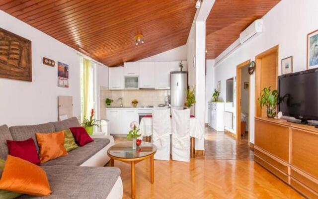 Apartments Jadro - 250m from beach