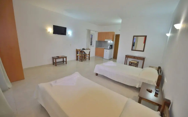 Reina Apartments