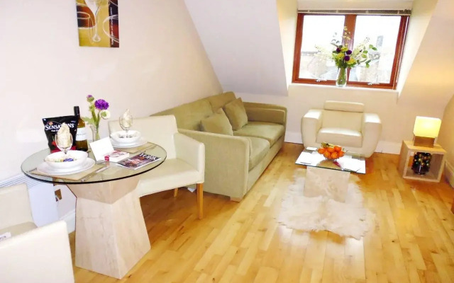 11 Talbot Court Apartment