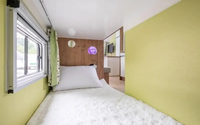 Four Seasons leisure town - Glamping