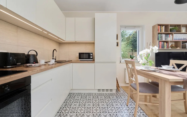 Poznan Apartment With Garden by Renters