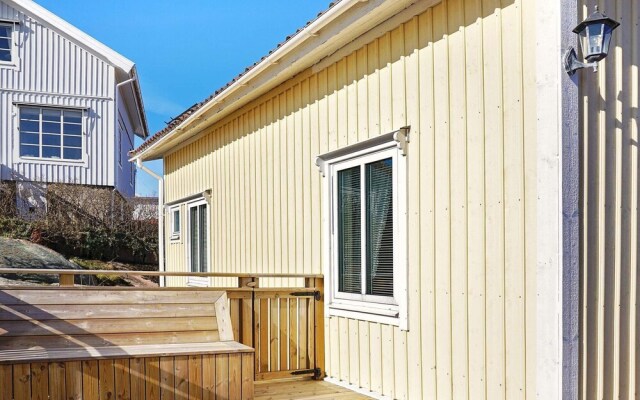 8 Person Holiday Home in Kungshamn