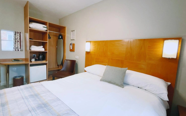 Corner House Hotel