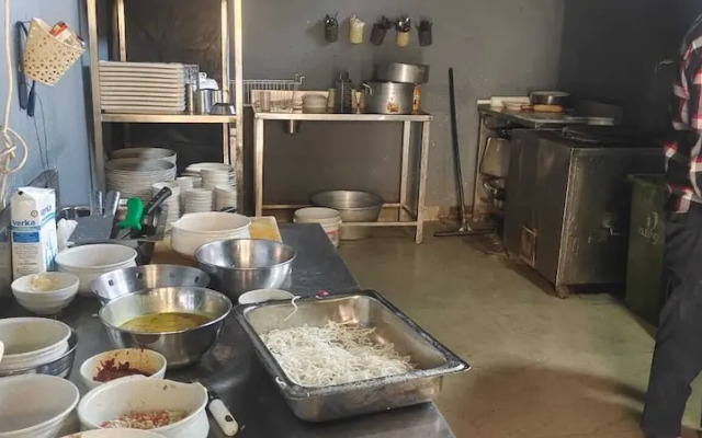 Hotel Necklace Moon Restaurants