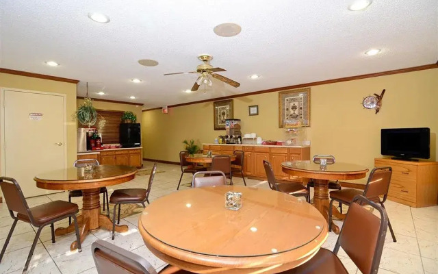 Capital Inn