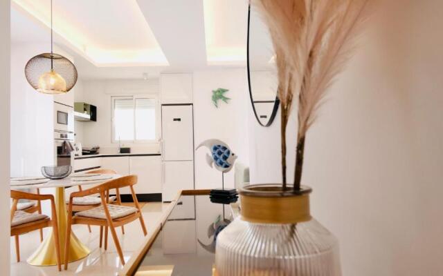 Fortuna Penthouse with roof terrace, AC and pool