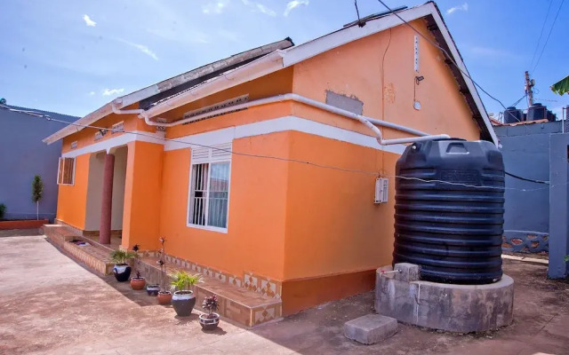 Lovely 3-bed House - Prosper House- Entebbe Road