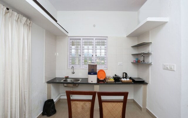 OYO 9156 Home Hill Top 2BHK Near ITI Junction