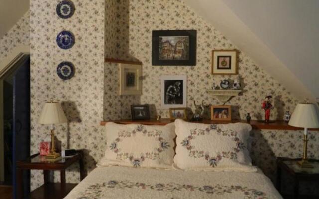 Village Victorian Bed and Breakfast