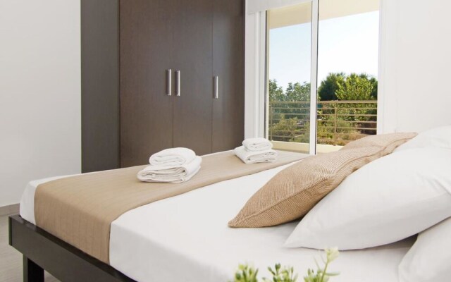 Malvina Paralimni in Paralimni