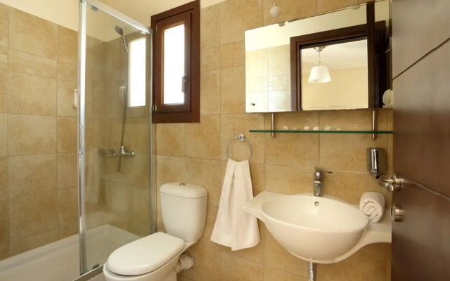 Aithra Apartments & Suites